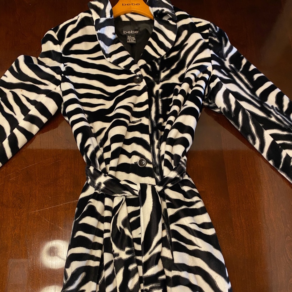 bebe zebra coat sz L